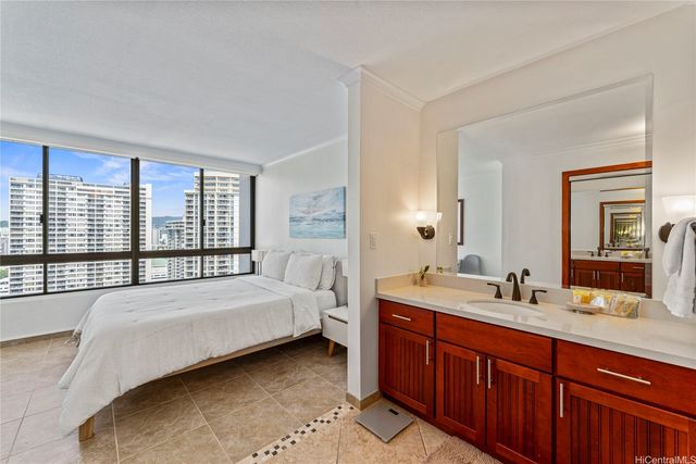 1910 Ala Moana Boulevard 29A, Honolulu, HI 96815