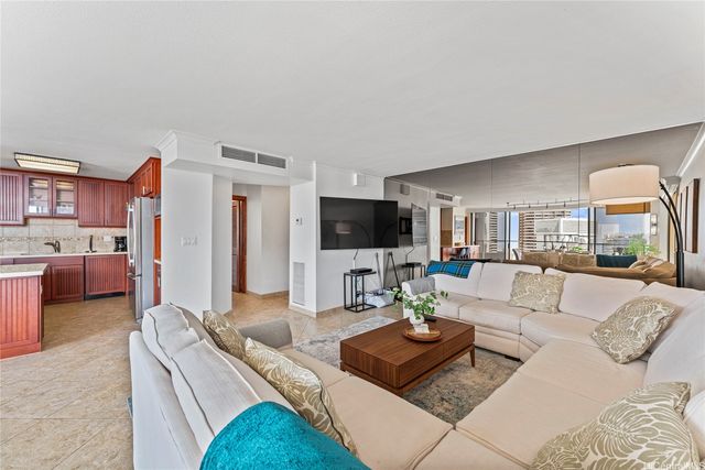 1910 Ala Moana Boulevard 29A, Honolulu, HI 96815