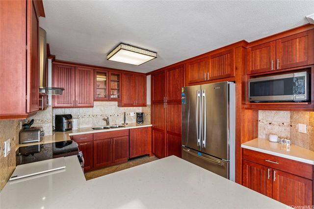 1910 Ala Moana Boulevard 29A, Honolulu, HI 96815