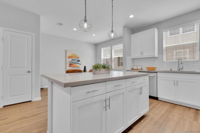 504 Hummingbird, Imperial Beach, CA 91932