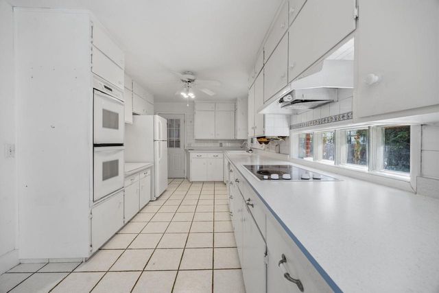1436 Carrington Street, Janesville, WI 53546