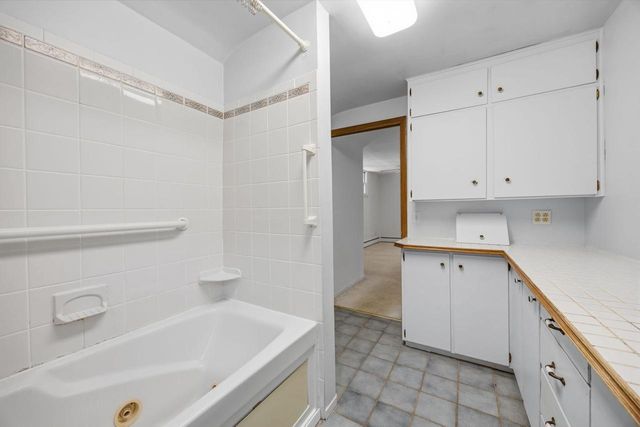 1436 Carrington Street, Janesville, WI 53546