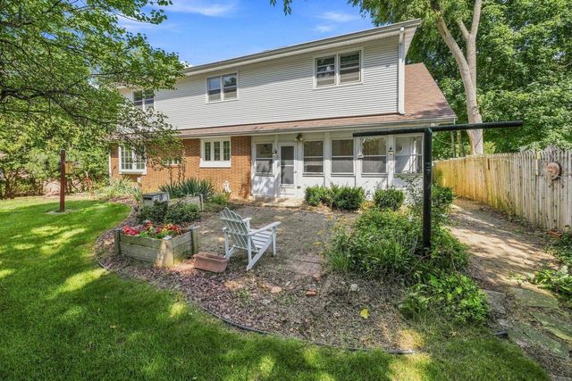 1436 Carrington Street, Janesville, WI 53546