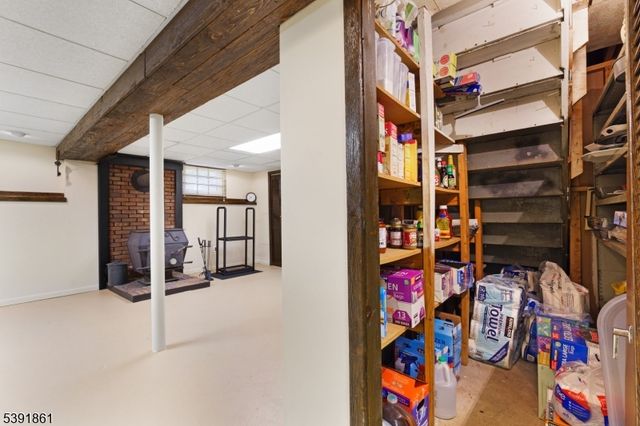 13 Paderewski Rd, Jefferson Twp., NJ 07438