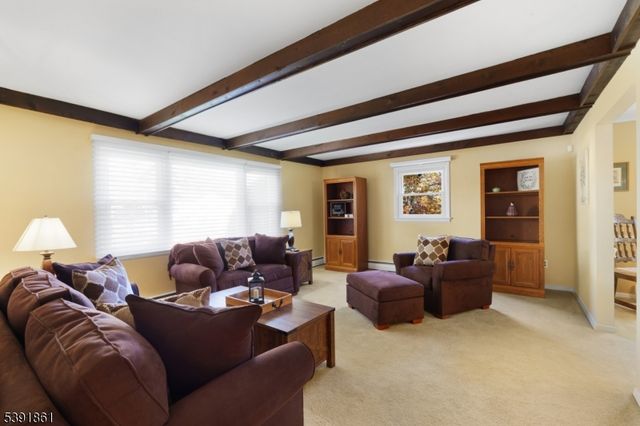 13 Paderewski Rd, Jefferson Twp., NJ 07438