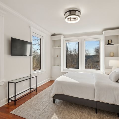 9435 Central Park Avenue, Evanston, IL 60203