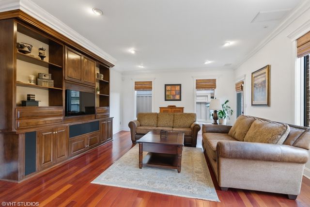 9435 Central Park Avenue, Evanston, IL 60203