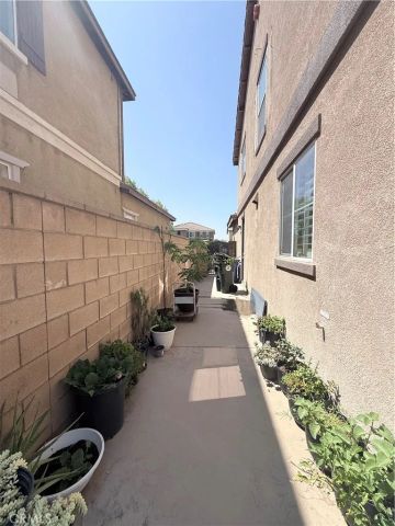 16360 River Glen, Fontana, CA 92336