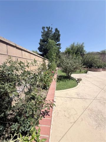 16360 River Glen, Fontana, CA 92336
