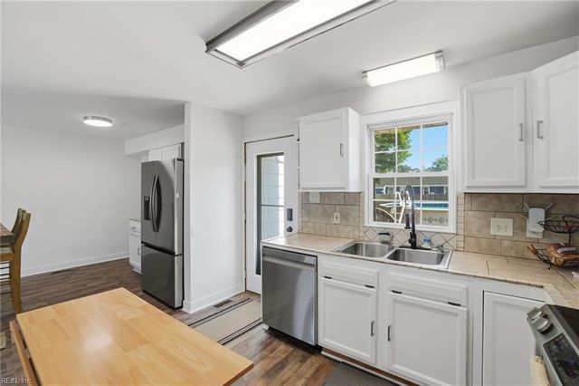 1625 Dearborn DR, Virginia Beach, VA 23451
