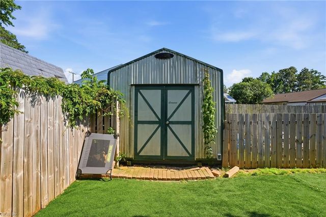 1625 Dearborn DR, Virginia Beach, VA 23451