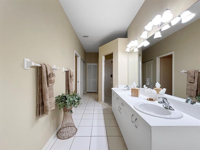 5712 COTTONWOOD STREET, Bradenton, FL 34203