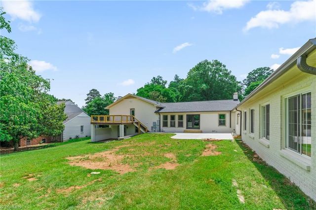135 Boxwood Circle, Advance, NC 27006