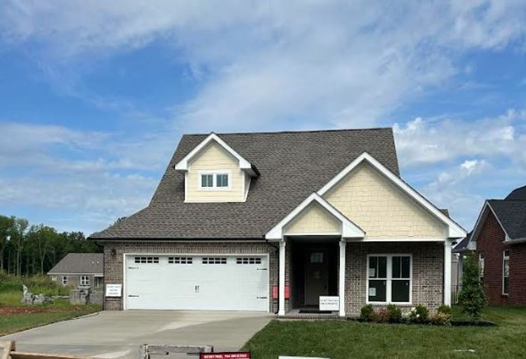 530 Foxglove Ln, Clarksville, TN 37043