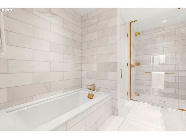 550 Sw 10TH Ave 3002, Portland, OR 97205