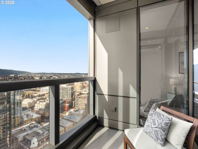 550 Sw 10TH Ave 3002, Portland, OR 97205