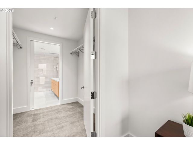 550 Sw 10TH Ave 3002, Portland, OR 97205