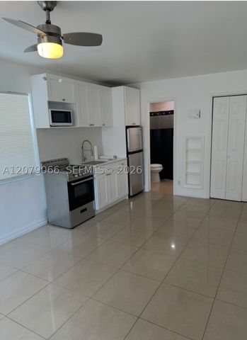 2024 NE 26th St 3, Wilton Manors, FL 33305