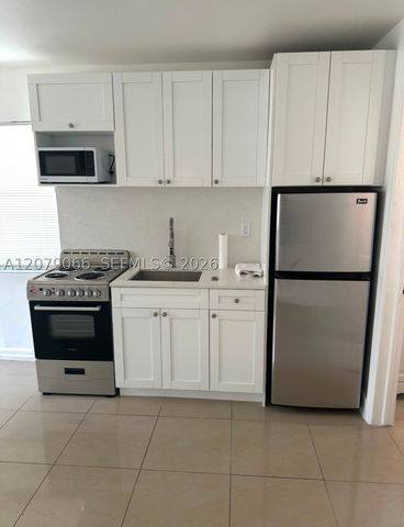 2024 NE 26th St 3, Wilton Manors, FL 33305