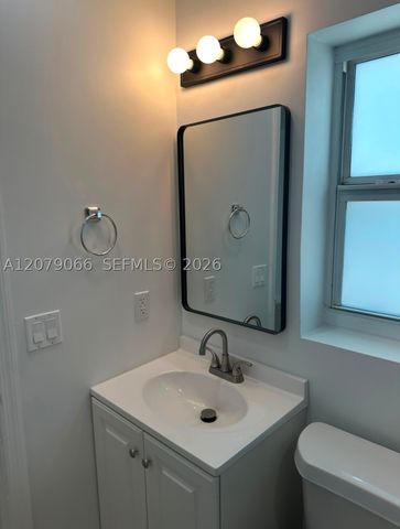 2024 NE 26th St 3, Wilton Manors, FL 33305