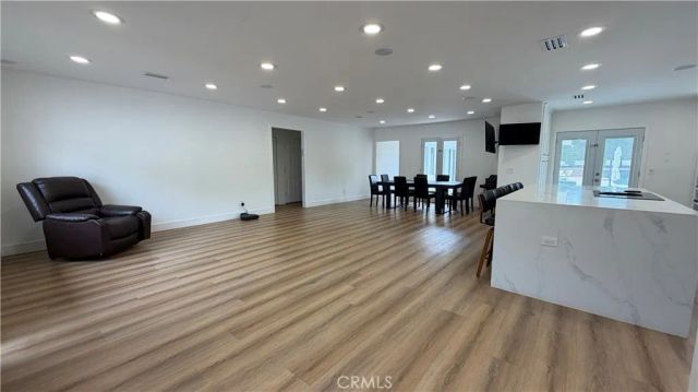 5855 Shirley Avenue, Tarzana, CA 91356