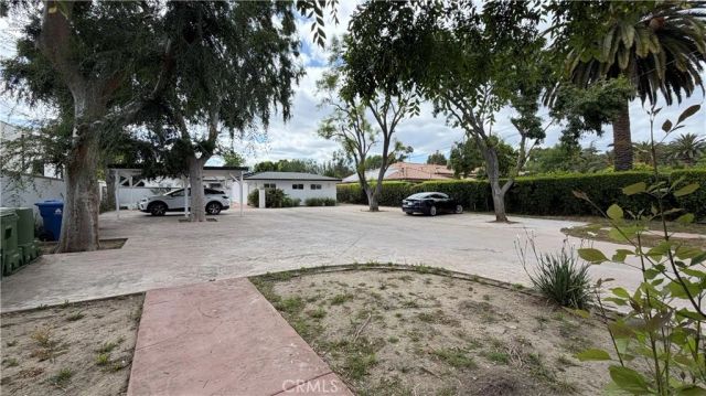 5855 Shirley Avenue, Tarzana, CA 91356
