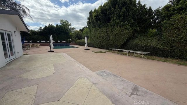 5855 Shirley Avenue, Tarzana, CA 91356