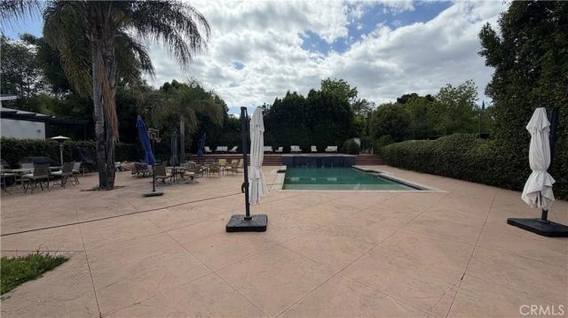 5855 Shirley Avenue, Tarzana, CA 91356
