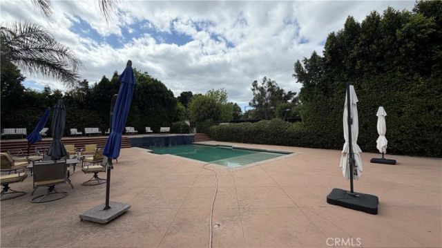 5855 Shirley Avenue, Tarzana, CA 91356