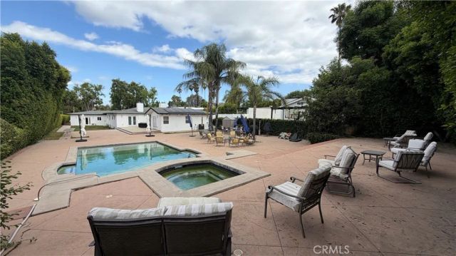 5855 Shirley Avenue, Tarzana, CA 91356