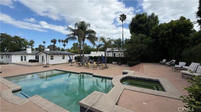 5855 Shirley Avenue, Tarzana, CA 91356