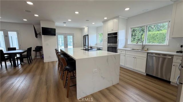 5855 Shirley Avenue, Tarzana, CA 91356