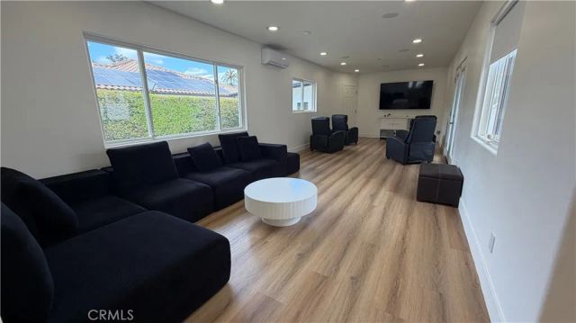 5855 Shirley Avenue, Tarzana, CA 91356