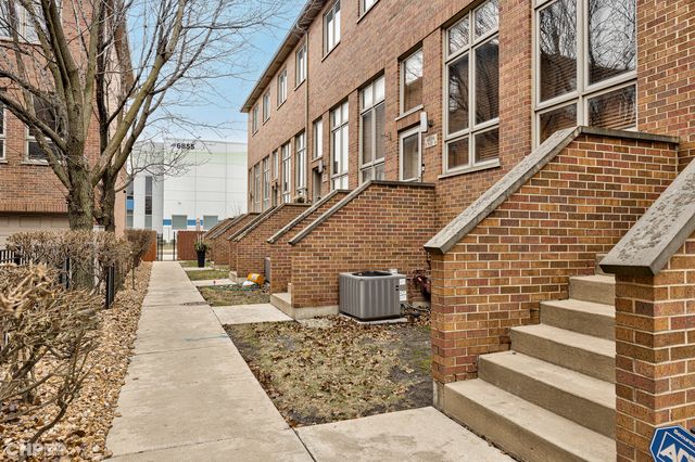 6816 W 65th Street 5, Chicago, IL 60638