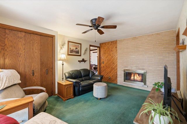 1323 97th AVENUE, Kenosha, WI 53144