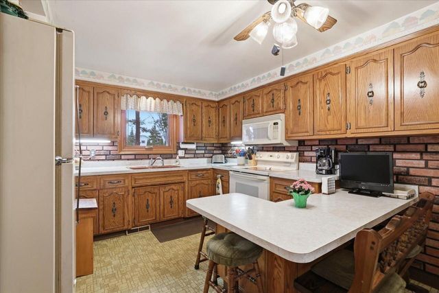 1323 97th AVENUE, Kenosha, WI 53144