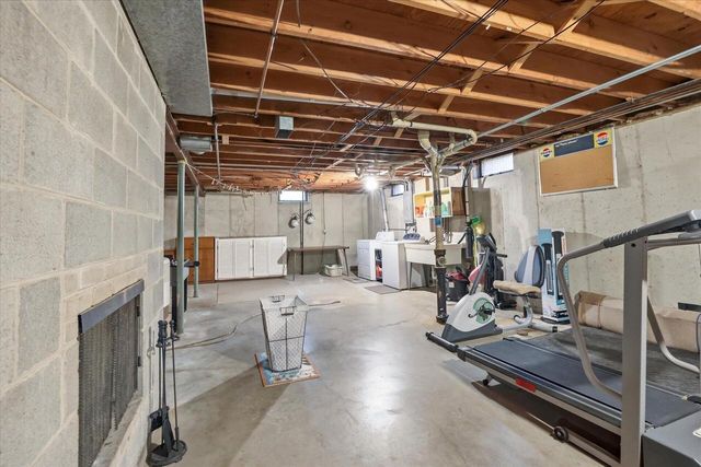 1323 97th AVENUE, Kenosha, WI 53144