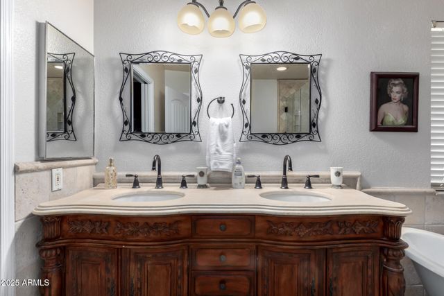 17466 N 64TH Avenue, Glendale, AZ 85308