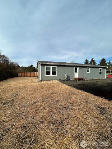 175 Wishkah Street, Ocean Shores, WA 98569