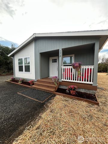 175 Wishkah Street, Ocean Shores, WA 98569