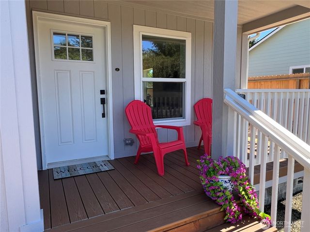 175 Wishkah Street, Ocean Shores, WA 98569