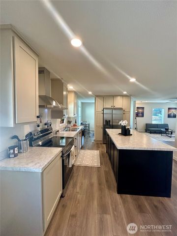 175 Wishkah Street, Ocean Shores, WA 98569