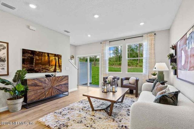 166 BRAZIL NUT Circle, Jacksonville, FL 32218