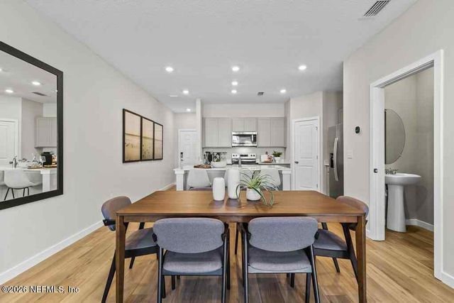 166 BRAZIL NUT Circle, Jacksonville, FL 32218