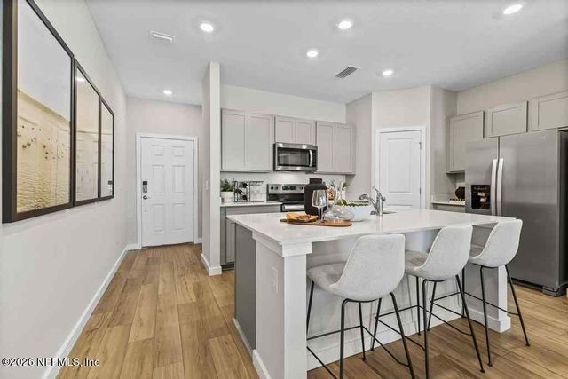 166 BRAZIL NUT Circle, Jacksonville, FL 32218