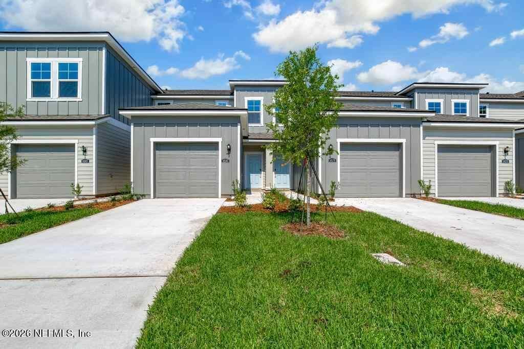166 BRAZIL NUT Circle, Jacksonville, FL 32218