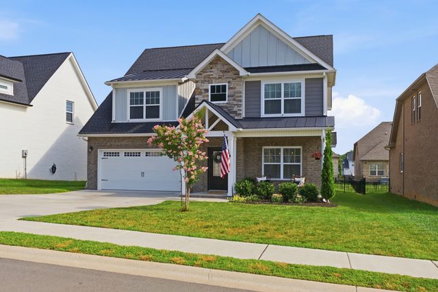 979 Alton Dr, Clarksville, TN 37043