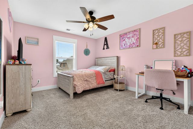979 Alton Dr, Clarksville, TN 37043