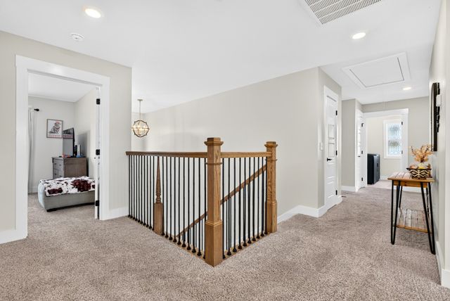979 Alton Dr, Clarksville, TN 37043