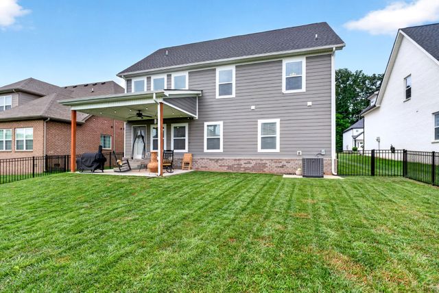 979 Alton Dr, Clarksville, TN 37043
